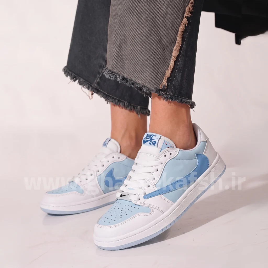 کفش کتونی زنانه نایک جردن وان تراویس JORDAN 1 Travis رنگ سفید آبی کد 2252