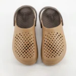 کراکس دمپایی مردانه طبی لژدار crocs رنگ عسلی کد a1 - تصویر 3